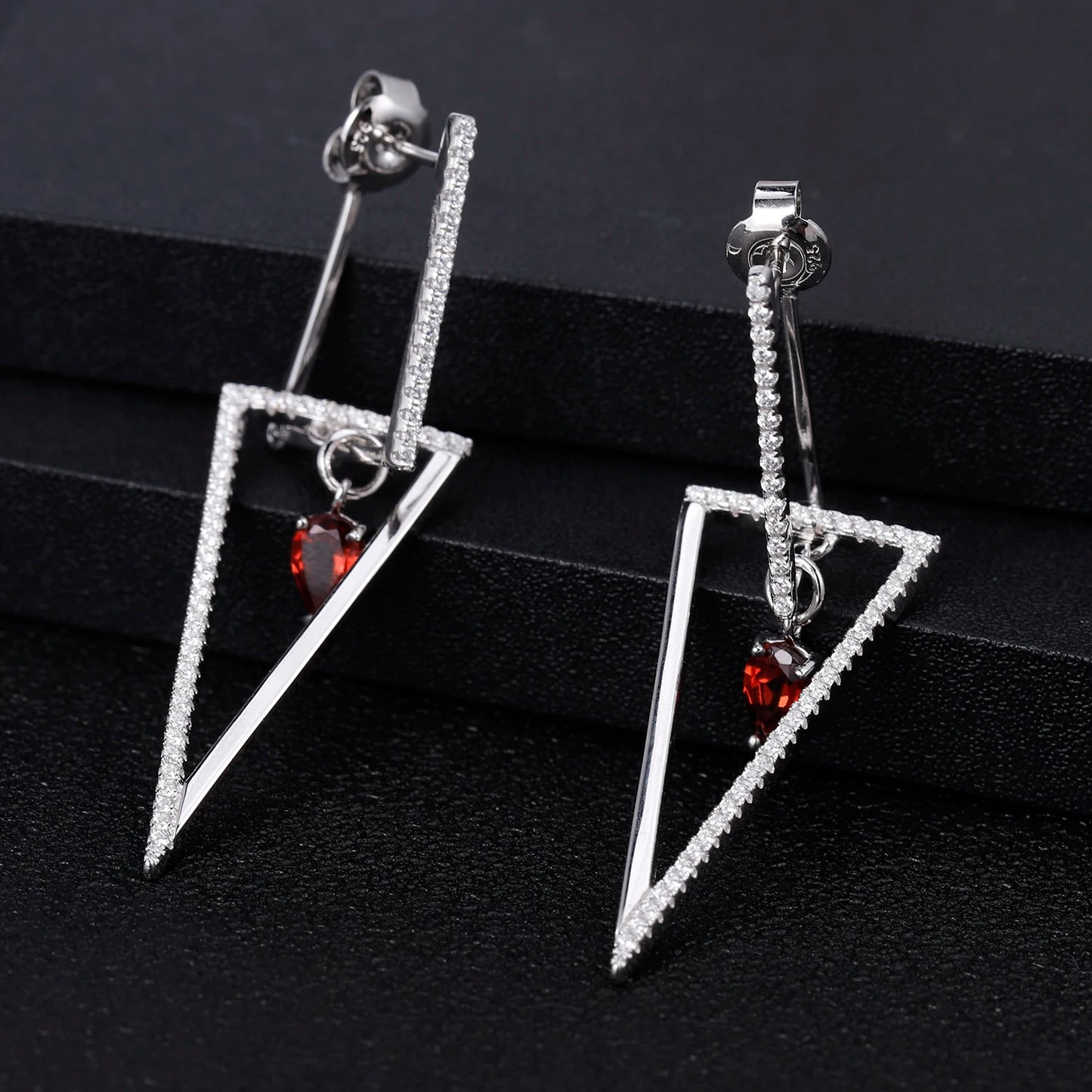 GEM'S BALLET Triangle 925 Sterling Silver Smart Chic Earrings Natural Red Garnet Gemstone Drop Earrings for Women Fine Jewelry