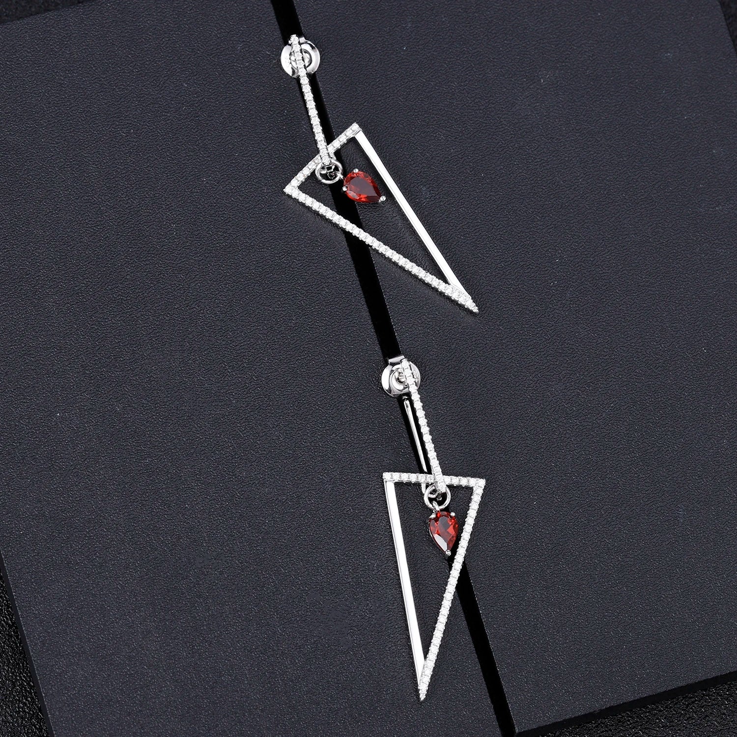 GEM'S BALLET Triangle 925 Sterling Silver Smart Chic Earrings Natural Red Garnet Gemstone Drop Earrings for Women Fine Jewelry